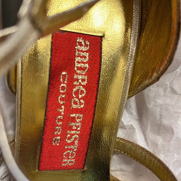 A very rare, designer coutoure Dress shoe in gold w crystals embelishments size7 - Picture 15 of 15